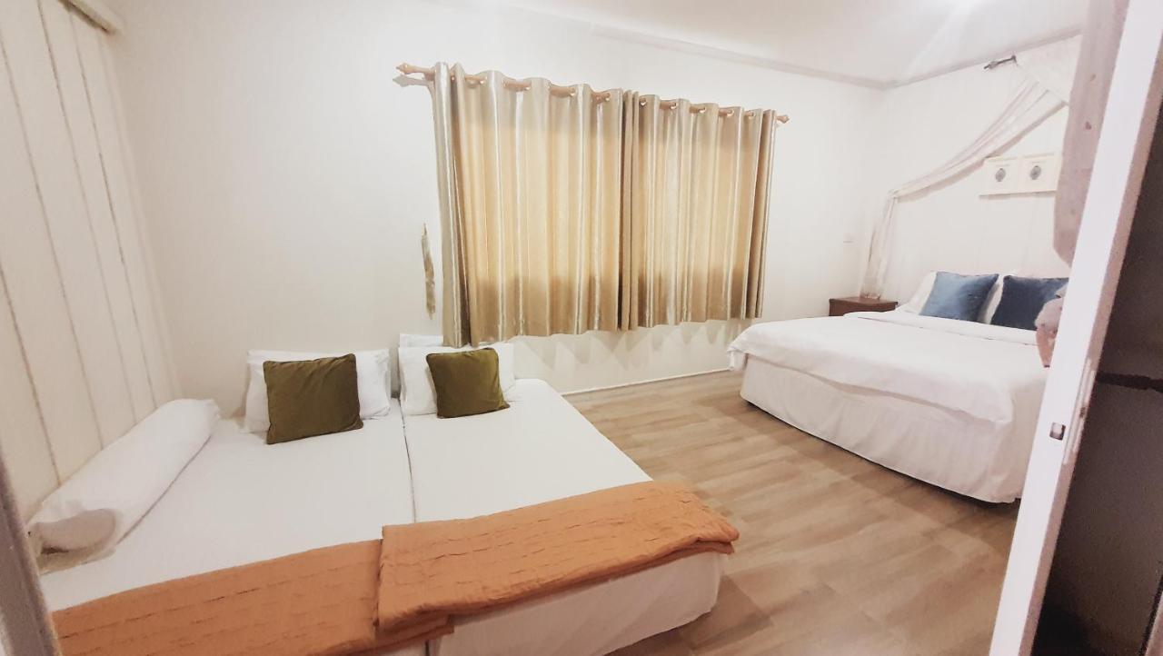 Nadee Resort ウドーンターニー 部屋 写真
