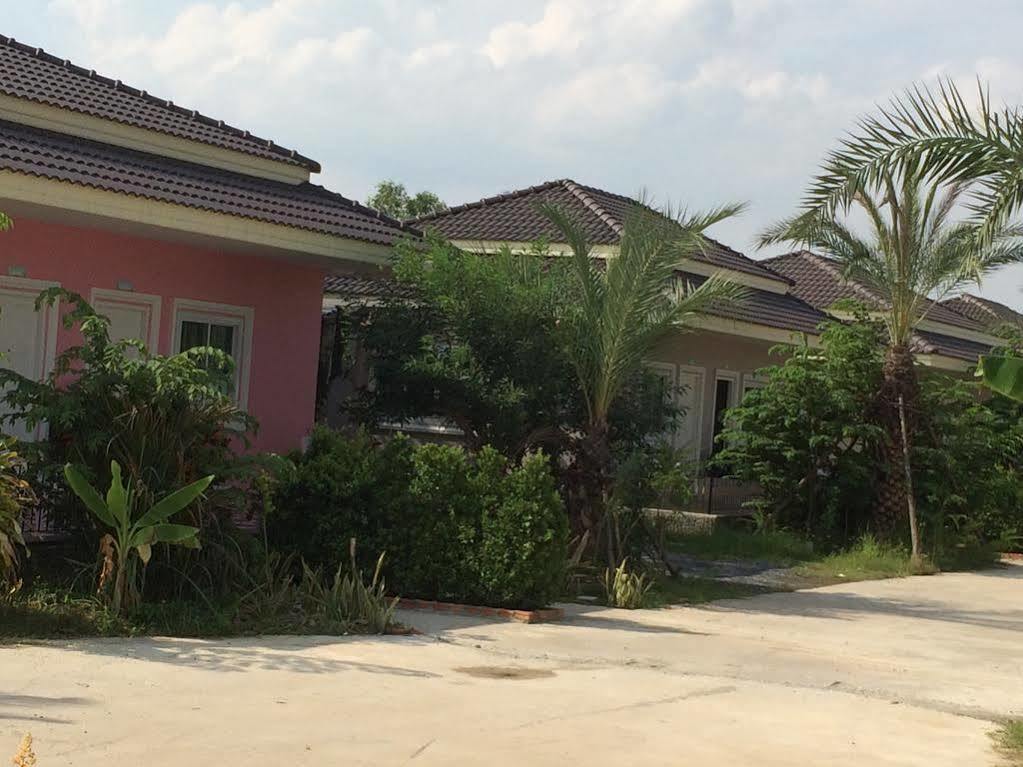 Nadee Resort ウドーンターニー エクステリア 写真